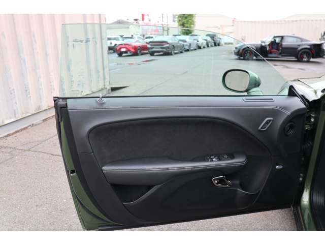 ダッジ チャレンジャー ＳＲＴ ヘルキャット R5年 (東海) 99