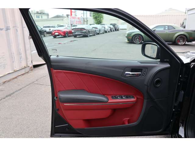 ダッジ チャージャー ＳＲＴジェイルブレイク R5年 (東海) 99