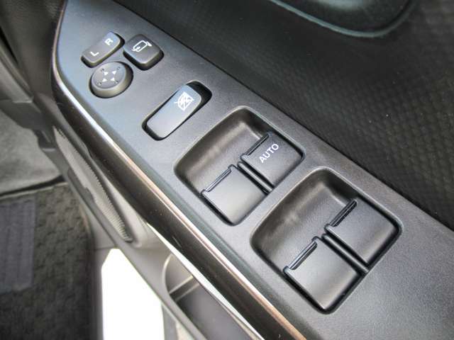 スズキ クロスビー １．０ ハイブリッド ＭＺ R7年 (関東) 99