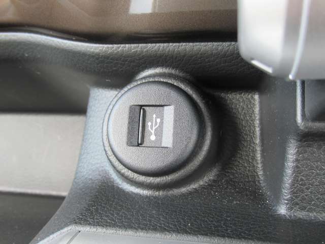 スズキ クロスビー １．０ ハイブリッド ＭＺ R7年 (関東) 99