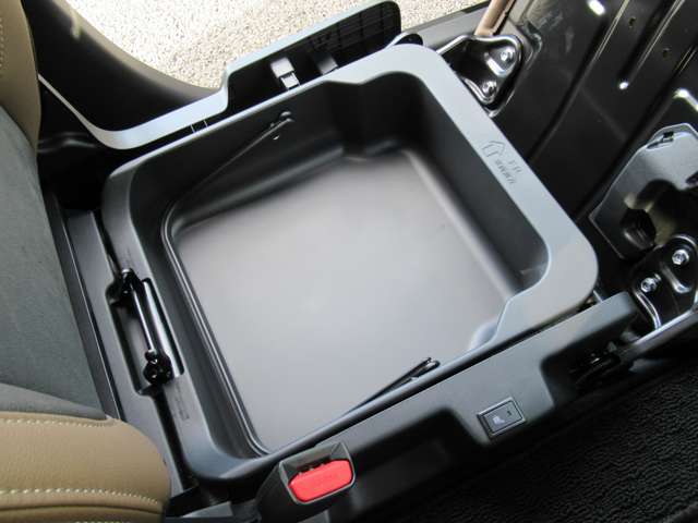 スズキ クロスビー １．０ ハイブリッド ＭＺ R7年 (関東) 99