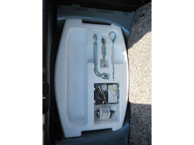 スズキ スイフト スポーツ １．４ スズキセーフティサポート非装着車 R4年 (関東) 99