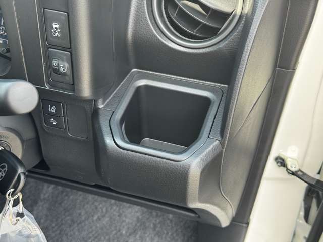 トヨタ プロボックスバン　ハイブリッド ハイブリッド １．５ ＧＸ R7年 (九州・沖縄) 99