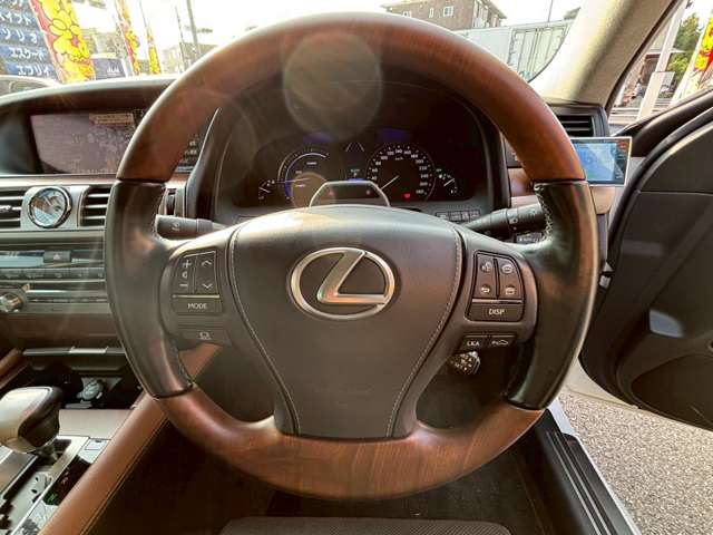 レクサス ＬＳハイブリッド ６００Ｈ バージョンＣ Ｉパッケージ ４ＷＤ H25年 (関東) 99