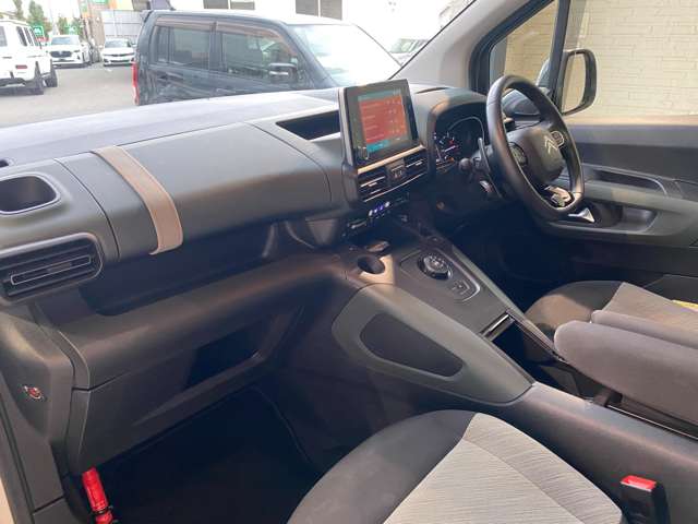 シトロエン ベルランゴ シャイン ＸＴＲパック ディーゼルターボ R3年 (九州・沖縄) 99