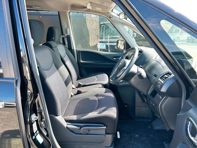 日産 セレナ ２．０ ハイウェイスター Ｓ－ＨＹＢＲＩＤ H25年 (九州・沖縄) 99