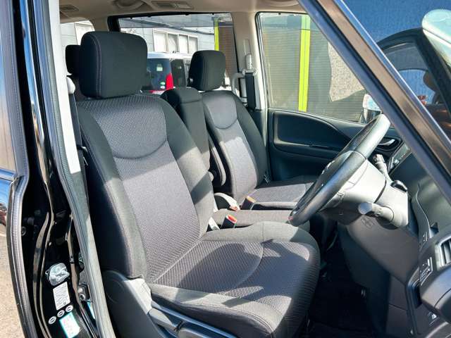 日産 セレナ ２．０ ハイウェイスター Ｓ－ＨＹＢＲＩＤ H25年 (九州・沖縄) 99