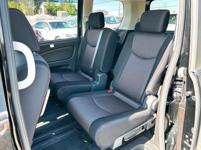 日産 セレナ ２．０ ハイウェイスター Ｓ－ＨＹＢＲＩＤ H25年 (九州・沖縄) 99