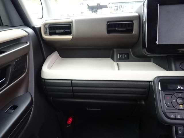 スズキ スペーシア ６６０ ハイブリッド Ｘ R5年 (関東) 99