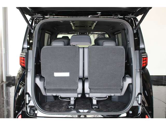 トヨタ アルファード　ハイブリッド ハイブリッド ２．５ Ｚ Ｅ－ＦＯＵＲ ４ＷＤ R6年 (北海道) 99