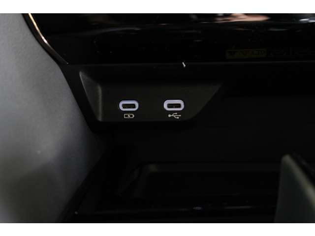 トヨタ アルファード　ハイブリッド ハイブリッド ２．５ Ｚ Ｅ－ＦＯＵＲ ４ＷＤ R6年 (北海道) 99