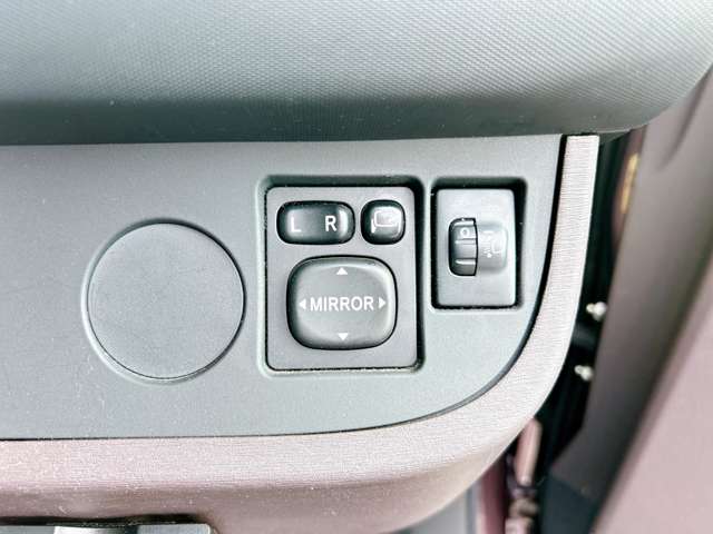 トヨタ ｉＱ １．０ １００Ｘ H22年 (九州・沖縄) 99