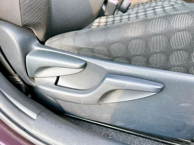 トヨタ ｉＱ １．０ １００Ｘ H22年 (九州・沖縄) 99