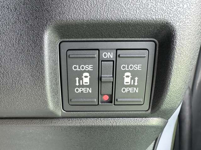 ホンダ Ｎ　ＢＯＸ カスタム ６６０ ターボ コーディネートスタイル モノトーン R7年 (東海) 99