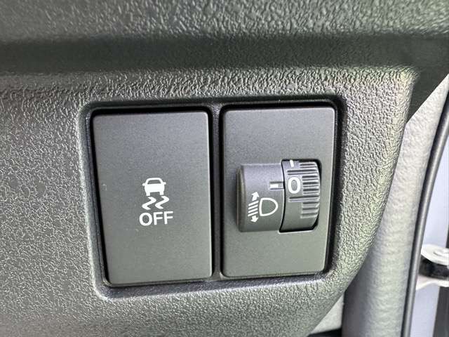 ホンダ Ｎ　ＢＯＸ カスタム ６６０ ターボ コーディネートスタイル モノトーン R7年 (東海) 99