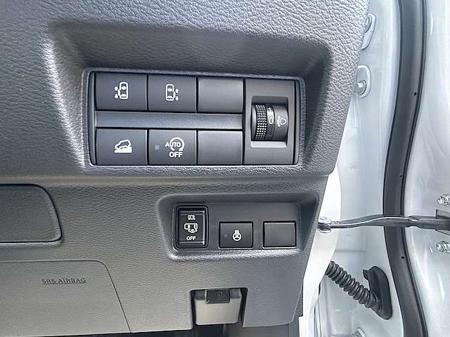 三菱 デリカ　ミニ ６６０ Ｔ プレミアム リミテッド エディション ４ＷＤ R7年 () 99