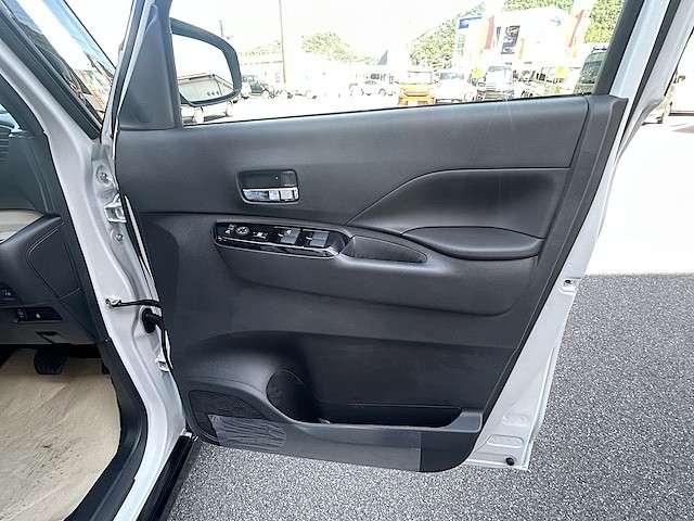 三菱 デリカ　ミニ ６６０ Ｔ プレミアム リミテッド エディション ４ＷＤ R7年 () 99