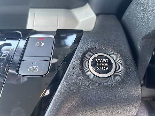 三菱 デリカ　ミニ ６６０ Ｔ プレミアム リミテッド エディション ４ＷＤ R7年 () 99