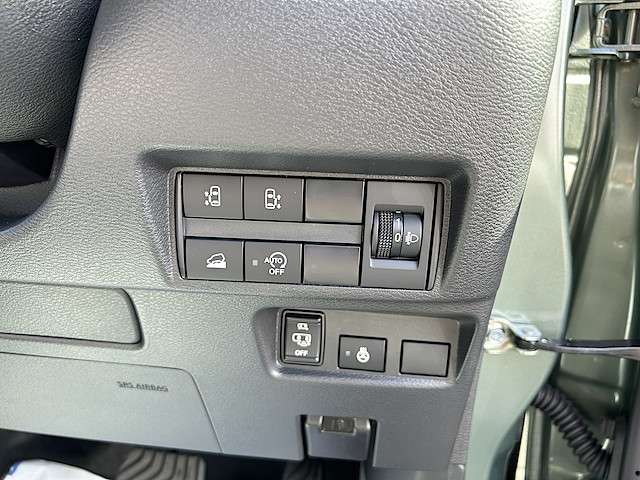 三菱 デリカ　ミニ ６６０ Ｔ プレミアム ４ＷＤ R7年 () 99