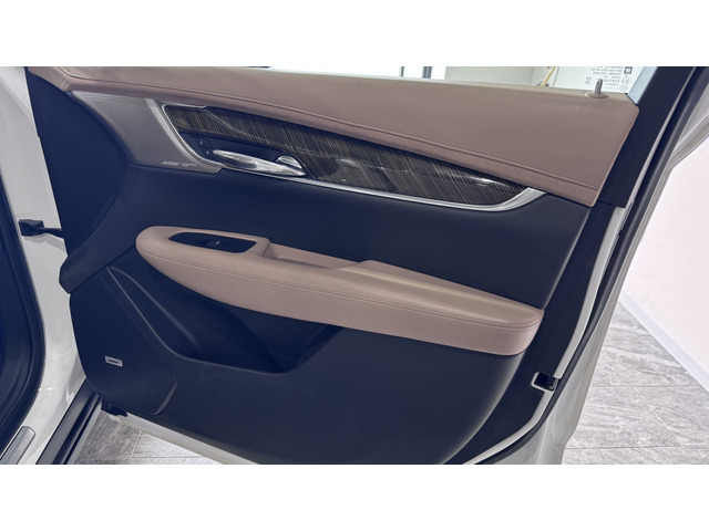 キャデラック ＸＴ６ プラチナム ４ＷＤ R3年 (関東) 99