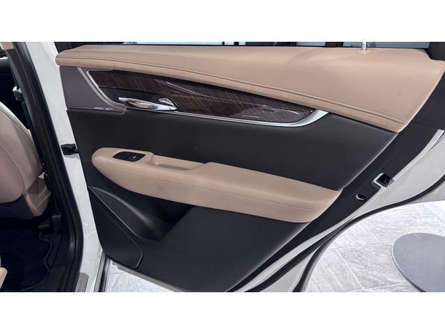 キャデラック ＸＴ６ プラチナム ４ＷＤ R3年 (関東) 99