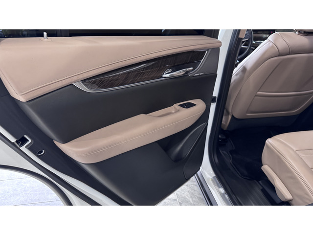 キャデラック ＸＴ６ プラチナム ４ＷＤ R3年 (関東) 99