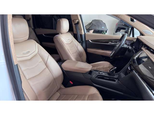 キャデラック ＸＴ６ プラチナム ４ＷＤ R3年 (関東) 99