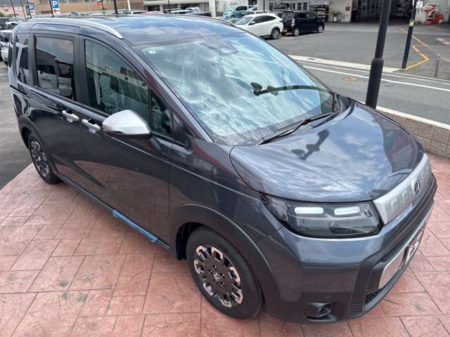 ホンダ フリード　ハイブリッド １．５ Ｅ：ＨＥＶ クロスター R7年 (近畿) 99