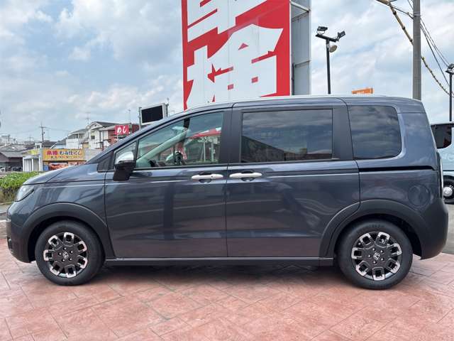 ホンダ フリード　ハイブリッド １．５ Ｅ：ＨＥＶ クロスター R7年 (近畿) 99