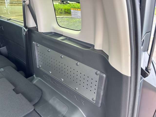 ホンダ フリード　ハイブリッド １．５ Ｅ：ＨＥＶ クロスター R7年 (近畿) 99