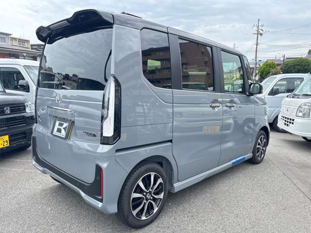 ホンダ Ｎ　ＢＯＸ カスタム ６６０ コーディネートスタイル ２トーン R7年 (近畿) 99