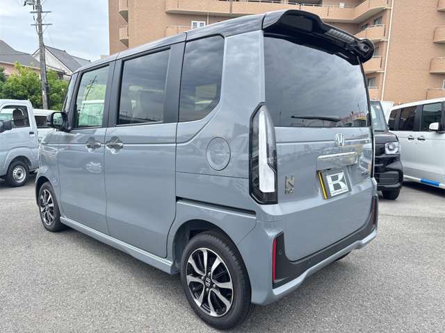 ホンダ Ｎ　ＢＯＸ カスタム ６６０ コーディネートスタイル ２トーン R7年 (近畿) 99