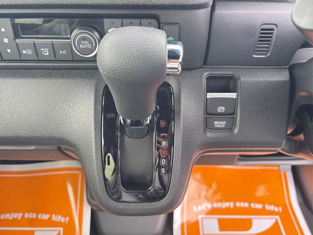 ホンダ Ｎ　ＢＯＸ カスタム ６６０ コーディネートスタイル ２トーン R7年 (近畿) 99