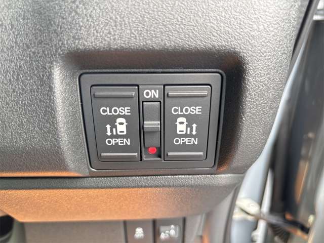 ホンダ Ｎ　ＢＯＸ カスタム ６６０ コーディネートスタイル ２トーン R7年 (近畿) 99