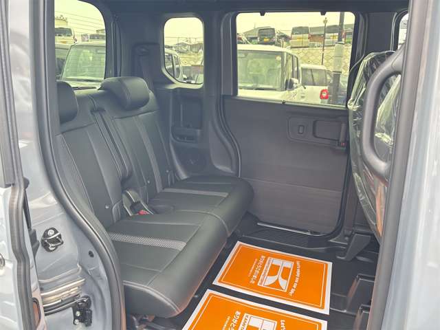 ホンダ Ｎ　ＢＯＸ カスタム ６６０ コーディネートスタイル ２トーン R7年 (近畿) 99