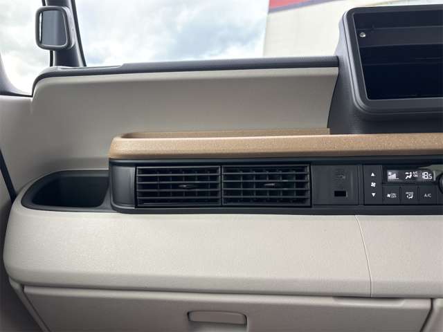 ホンダ Ｎ　ＢＯＸ ６６０ R7年 (近畿) 99