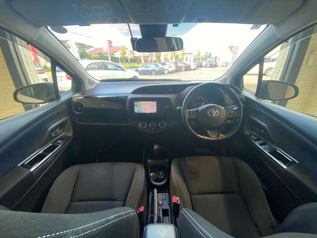 トヨタ ヴィッツ １．３ Ｆ セーフティ エディションＩＩ H30年 (九州・沖縄) 99