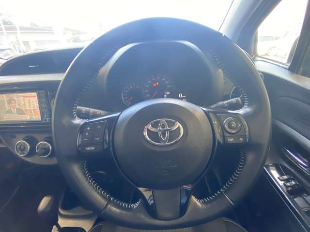 トヨタ ヴィッツ １．３ Ｆ セーフティ エディションＩＩ H30年 (九州・沖縄) 99