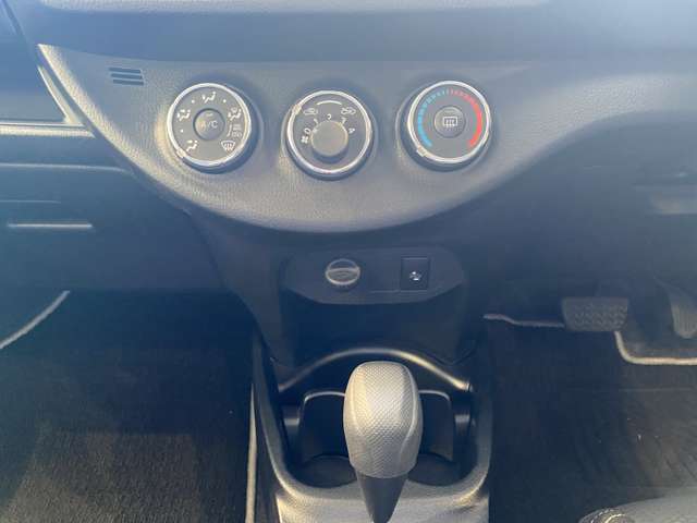 トヨタ ヴィッツ １．３ Ｆ セーフティ エディションＩＩ H30年 (九州・沖縄) 99