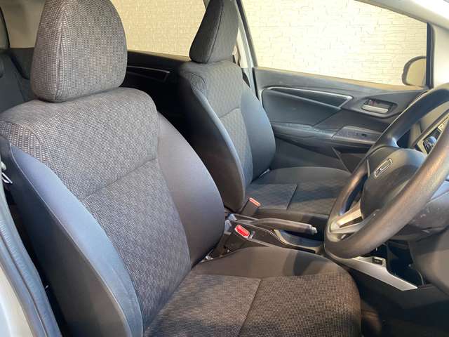 ホンダ フィット １．３ １３Ｇ Ｆパッケージ H26年 (九州・沖縄) 99