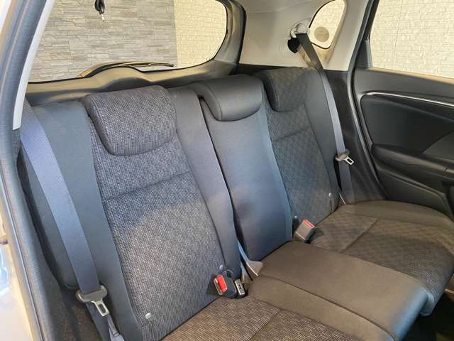 ホンダ フィット １．３ １３Ｇ Ｆパッケージ H26年 (九州・沖縄) 99