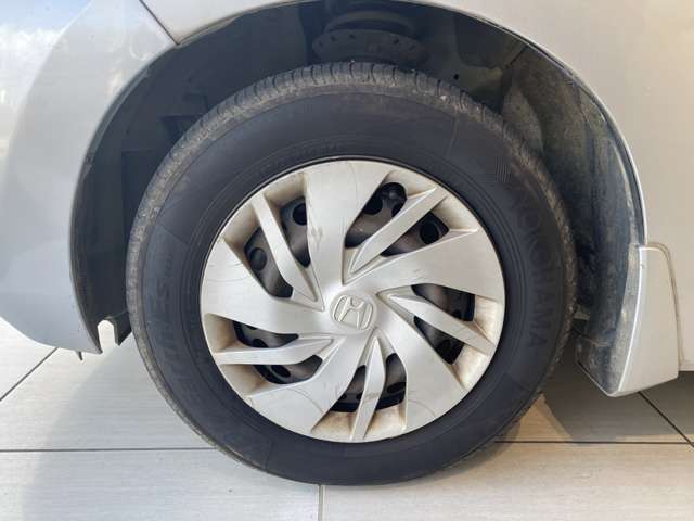 ホンダ フィット １．３ １３Ｇ Ｆパッケージ H26年 (九州・沖縄) 99