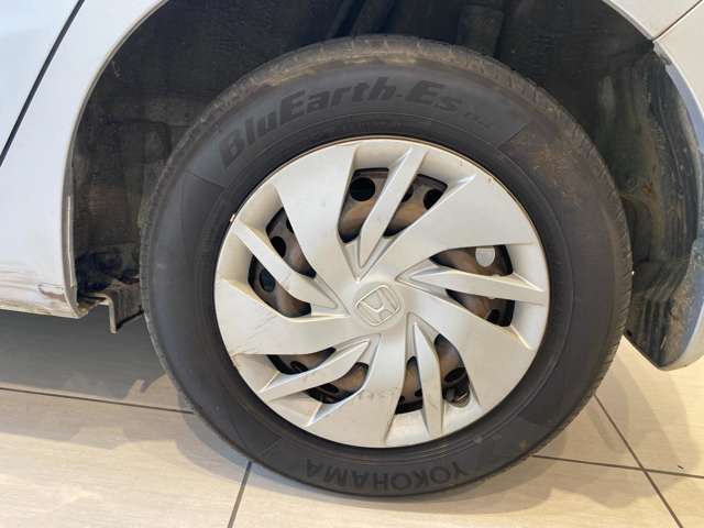 ホンダ フィット １．３ １３Ｇ Ｆパッケージ H26年 (九州・沖縄) 99