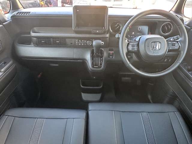 ホンダ Ｎ　ＢＯＸ カスタム ６６０ ターボ コーディネートスタイル モノトーン R7年 (東海) 99