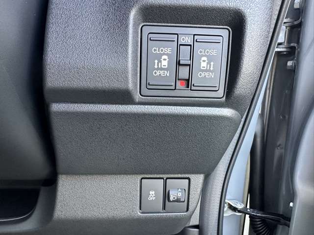 ホンダ Ｎ　ＢＯＸ カスタム ６６０ ターボ コーディネートスタイル モノトーン R7年 (東海) 99