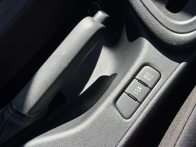 トヨタ ヤリス １．０ Ｘ R4年 (九州・沖縄) 99