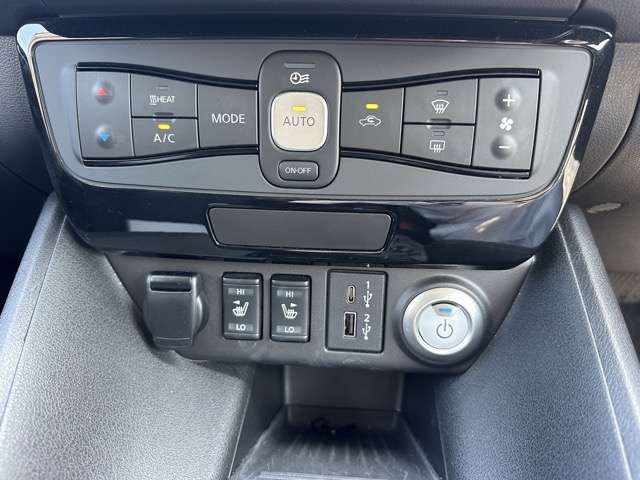 日産 リーフ Ｘ R2年 (東海) 99