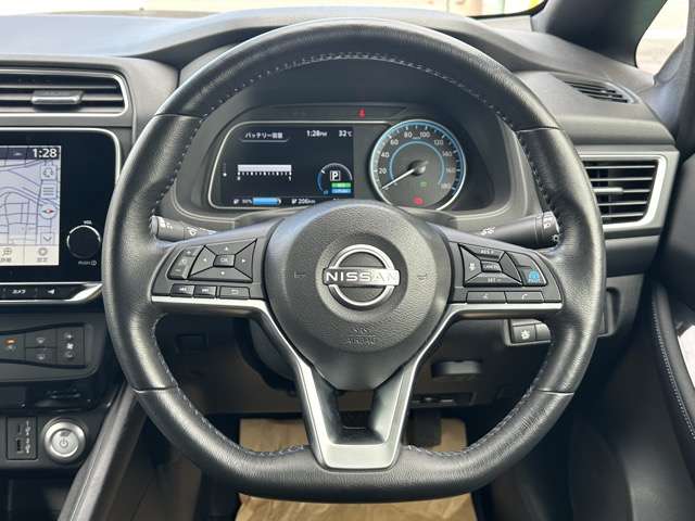 日産 リーフ アーバンクロム R3年 (東海) 99