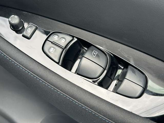 日産 リーフ アーバンクロム R3年 (東海) 99