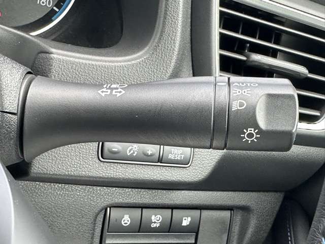 日産 リーフ アーバンクロム R3年 (東海) 99